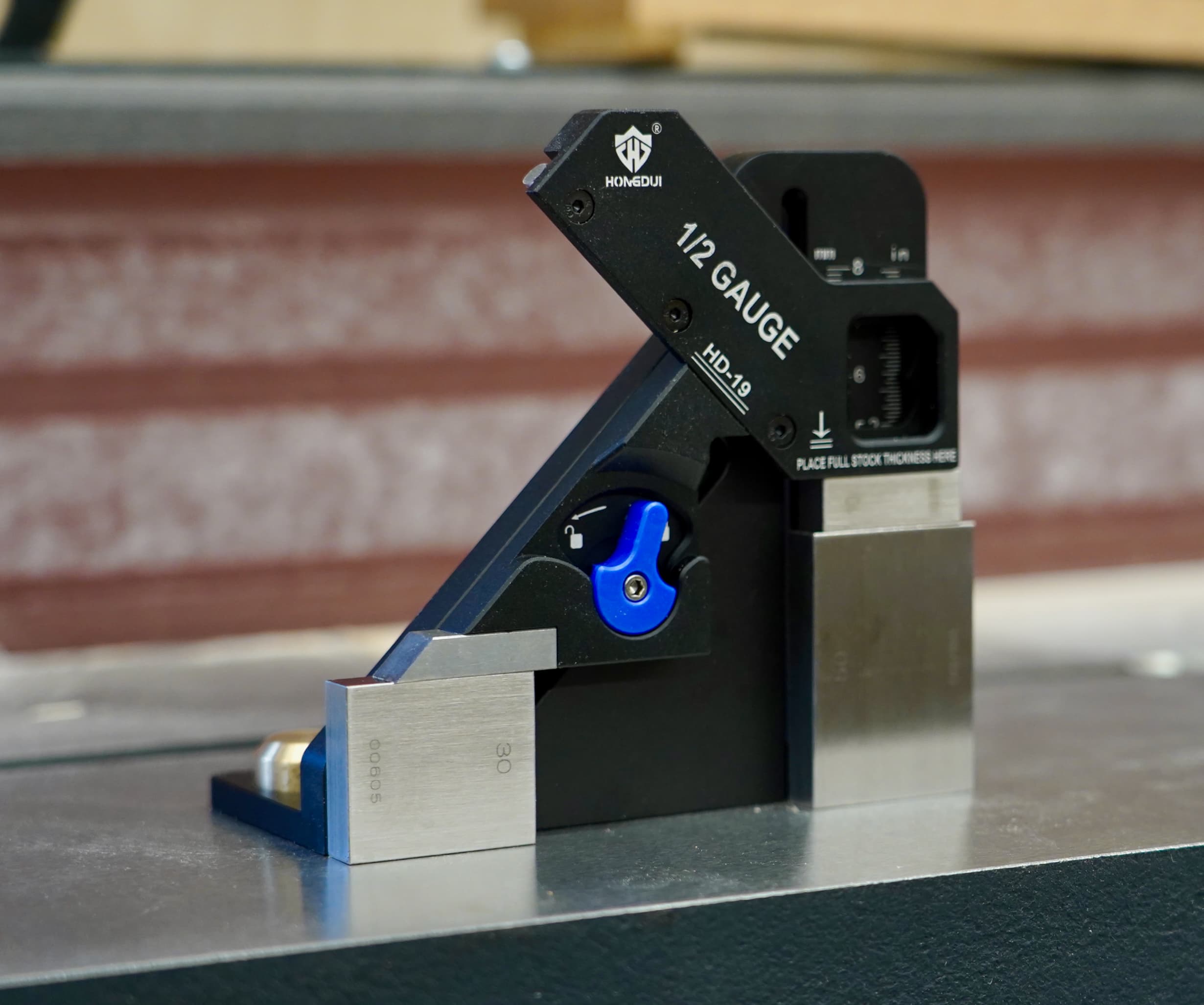 Hongdui 1/2 gauge finder